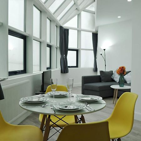 Sapphire House Apartments Telford Kültér fotó