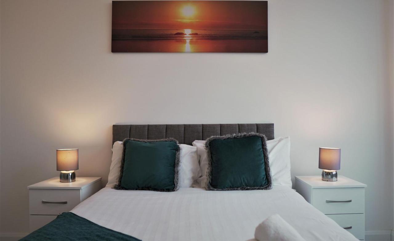 Sapphire House Apartments Telford Kültér fotó