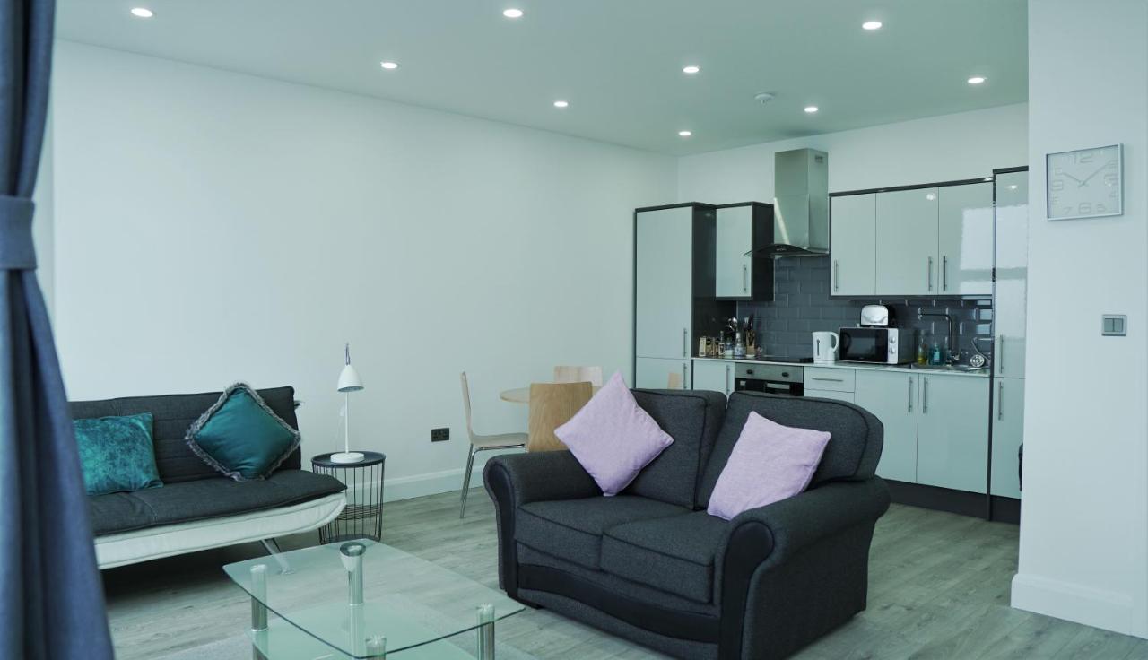 Sapphire House Apartments Telford Kültér fotó