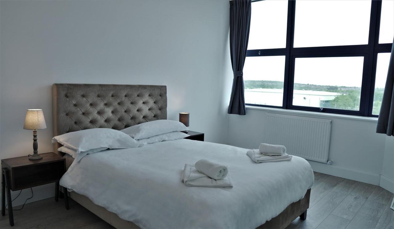 Sapphire House Apartments Telford Kültér fotó