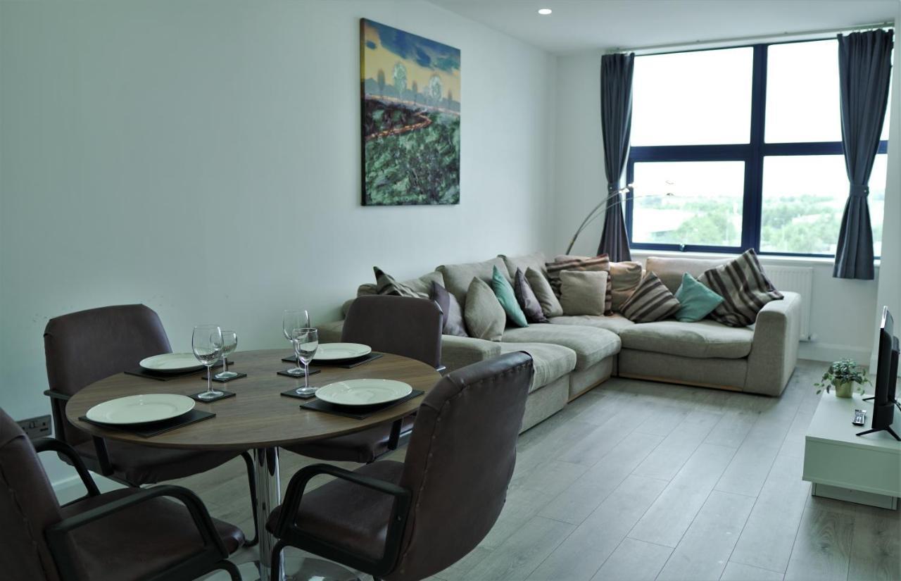 Sapphire House Apartments Telford Kültér fotó