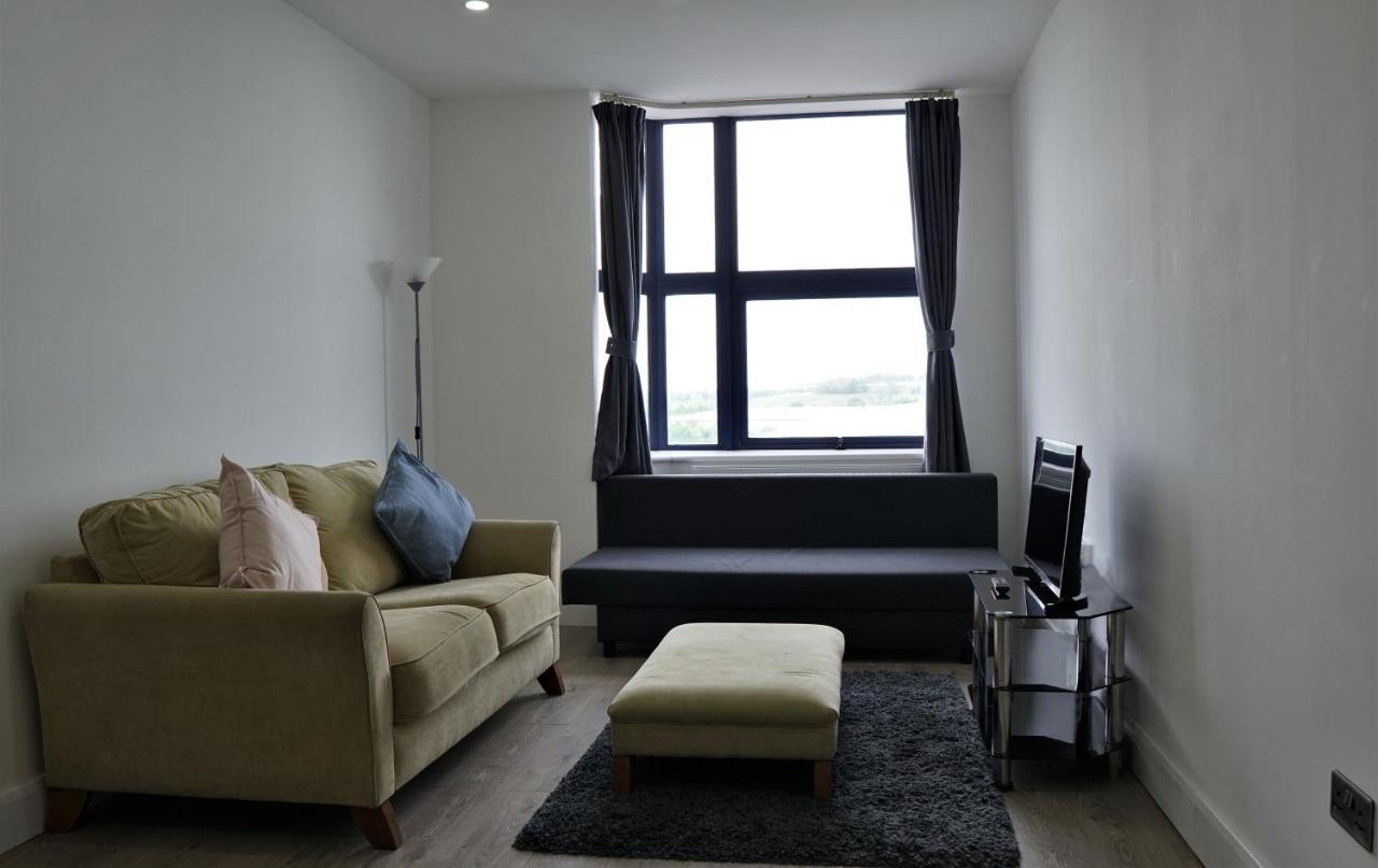 Sapphire House Apartments Telford Kültér fotó