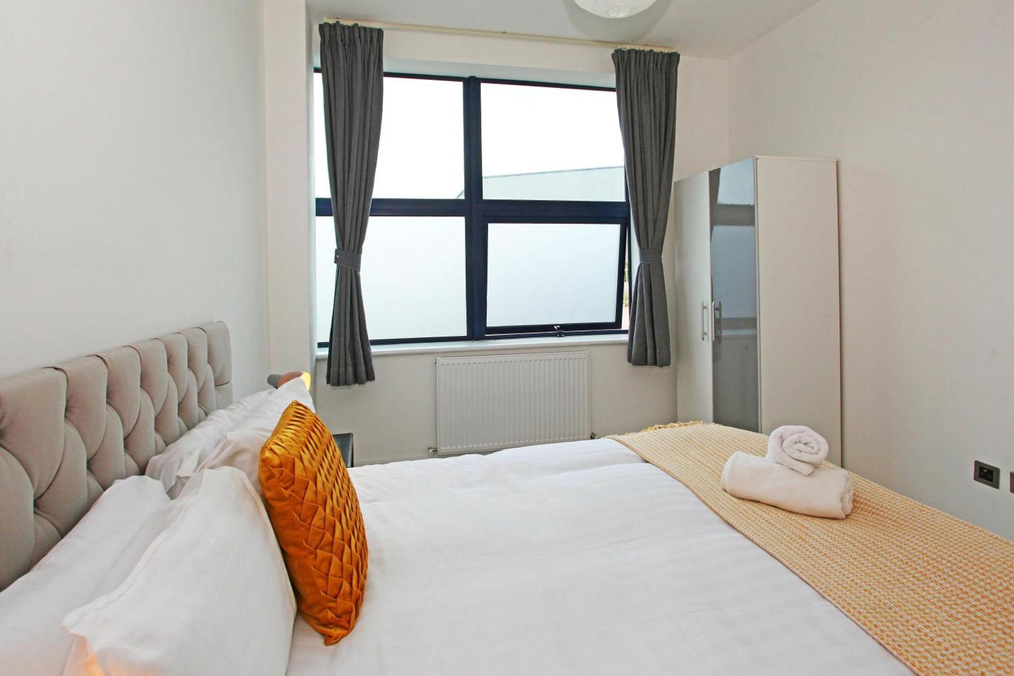 Sapphire House Apartments Telford Kültér fotó