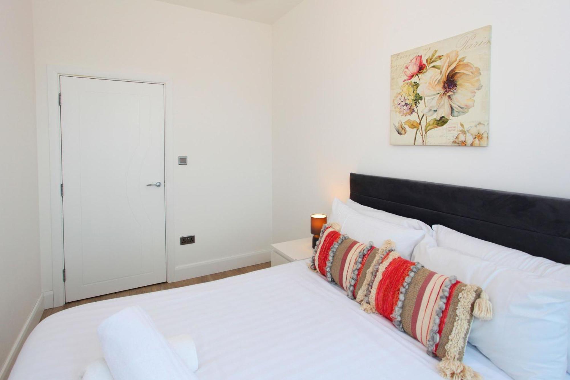 Sapphire House Apartments Telford Kültér fotó