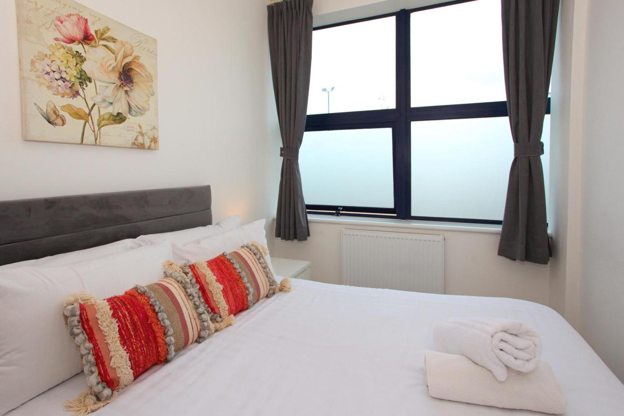 Sapphire House Apartments Telford Kültér fotó
