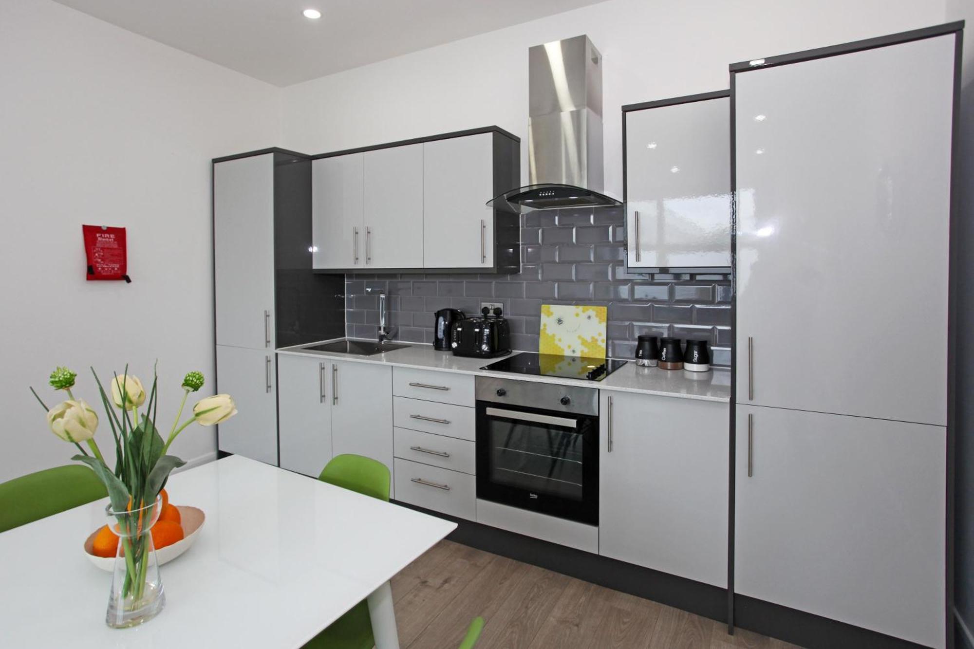 Sapphire House Apartments Telford Kültér fotó