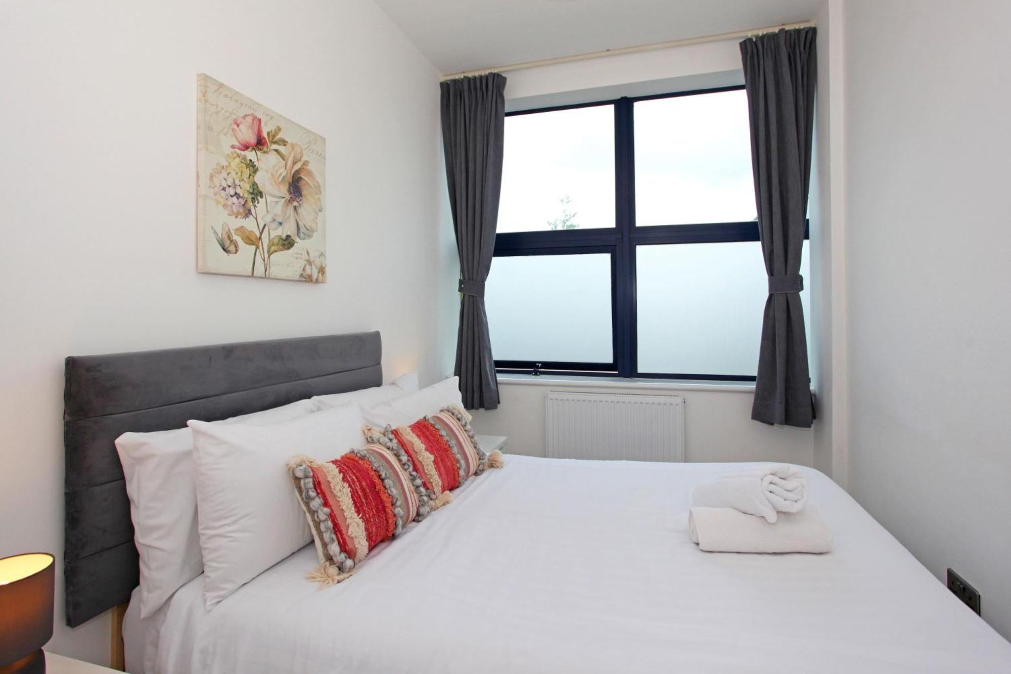 Sapphire House Apartments Telford Kültér fotó