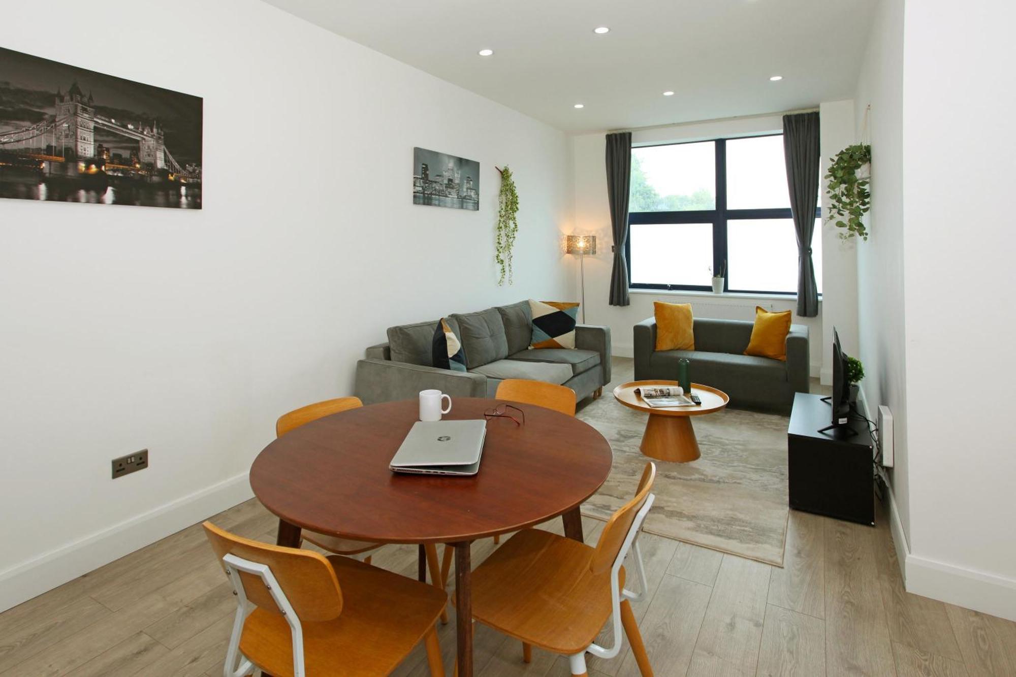 Sapphire House Apartments Telford Kültér fotó