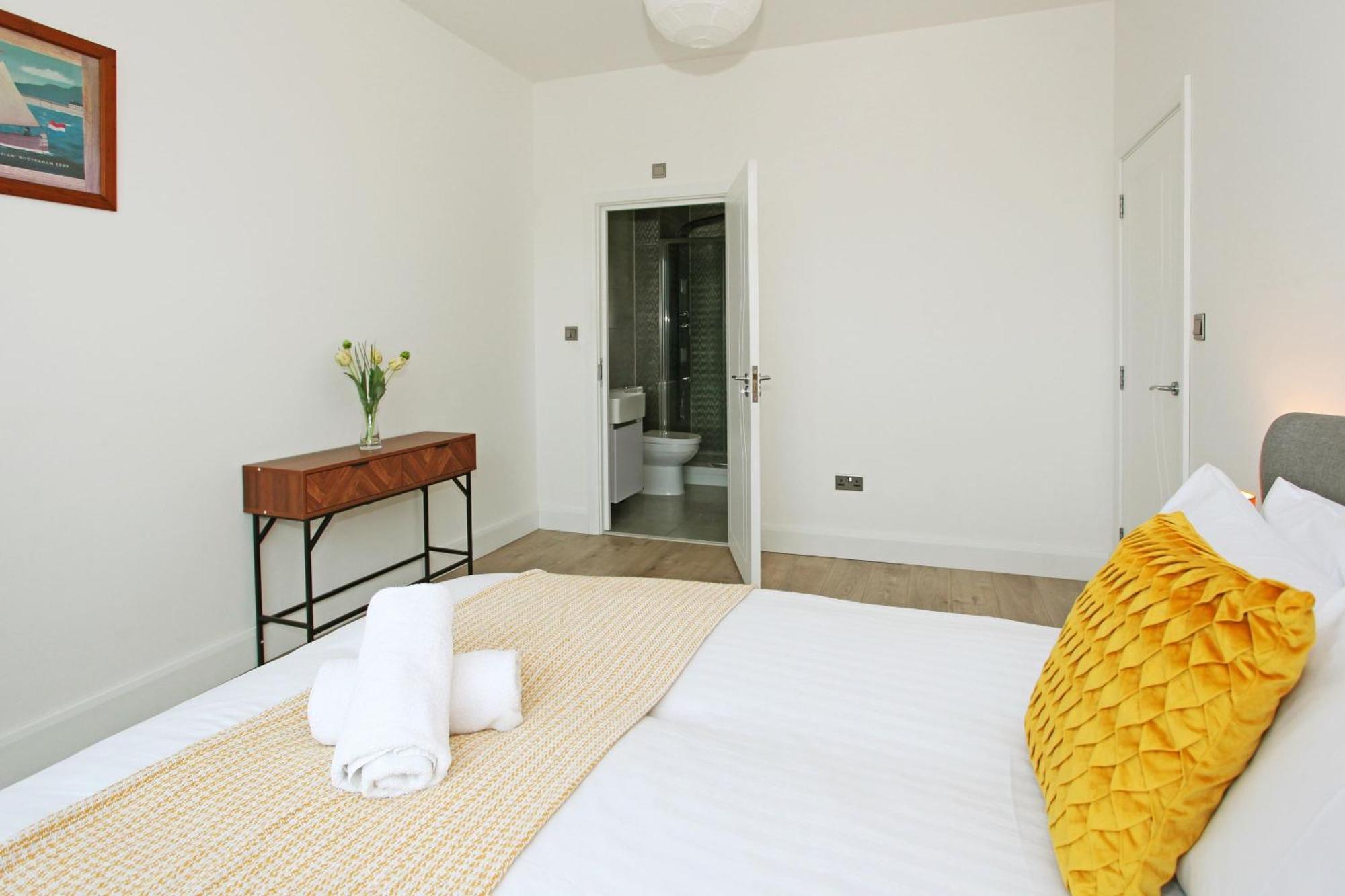 Sapphire House Apartments Telford Kültér fotó