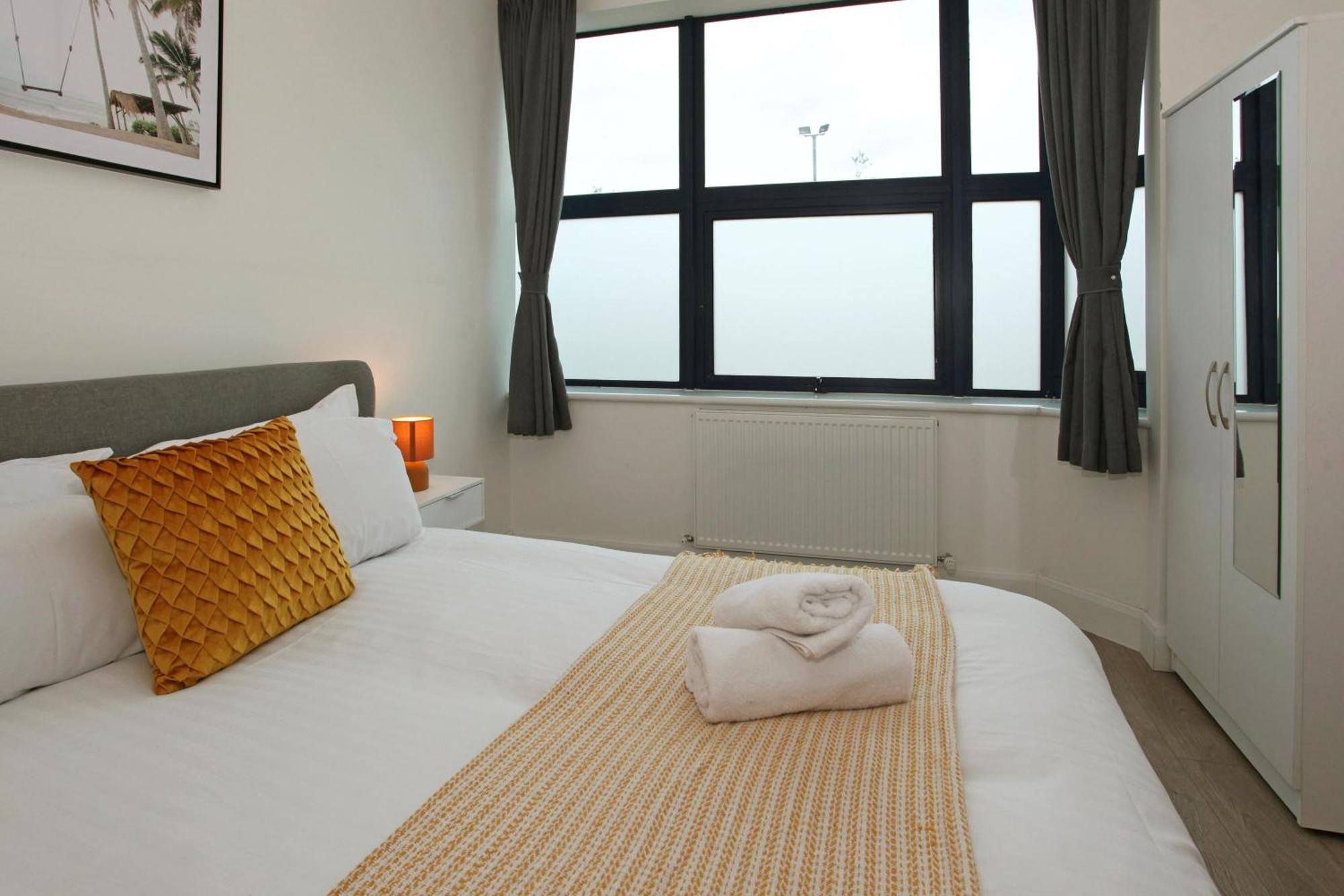 Sapphire House Apartments Telford Kültér fotó